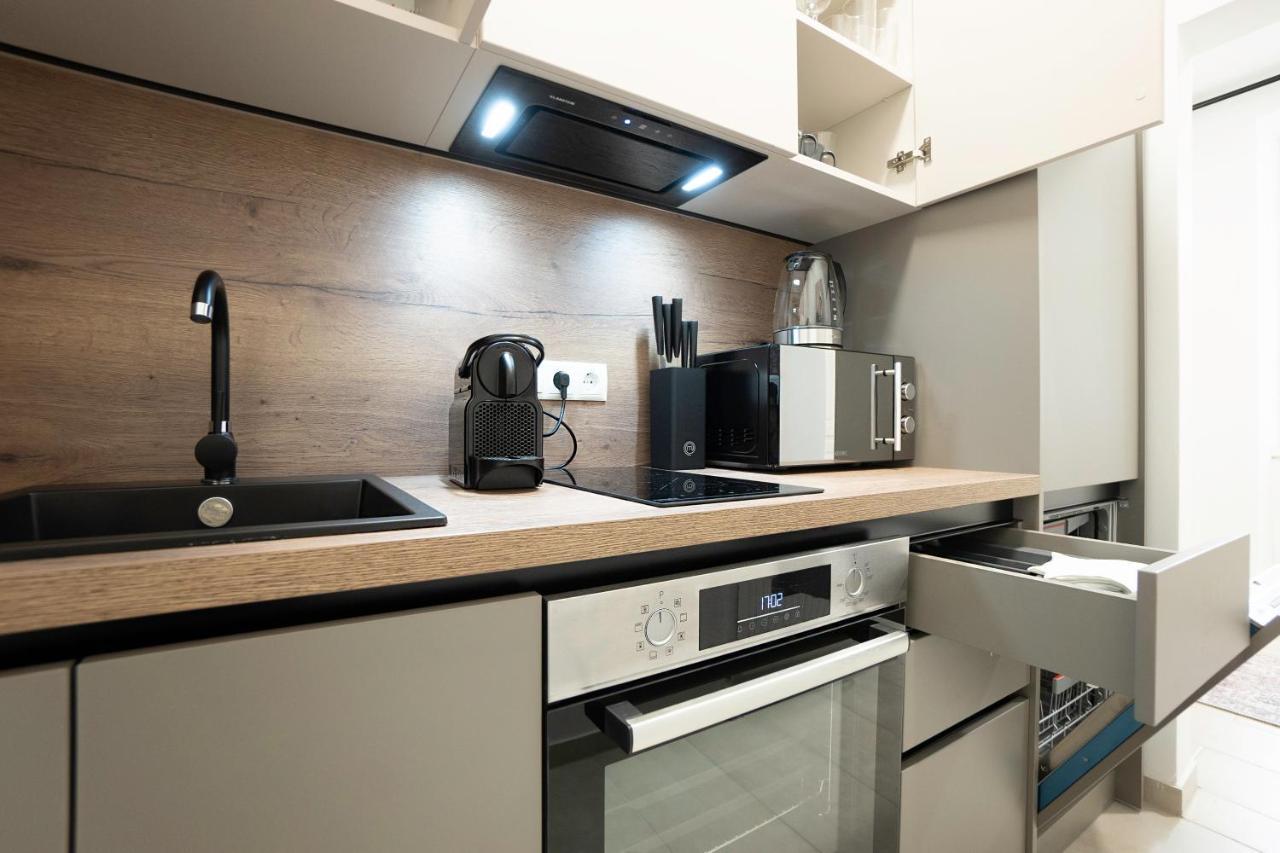 Modern With A Balcony Near Belvedere * Wien